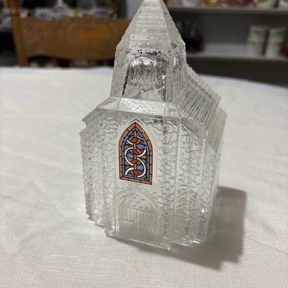 Vintage Avon Crystal Church Figurine with Stained Glass Accent - Picture 2 of 9